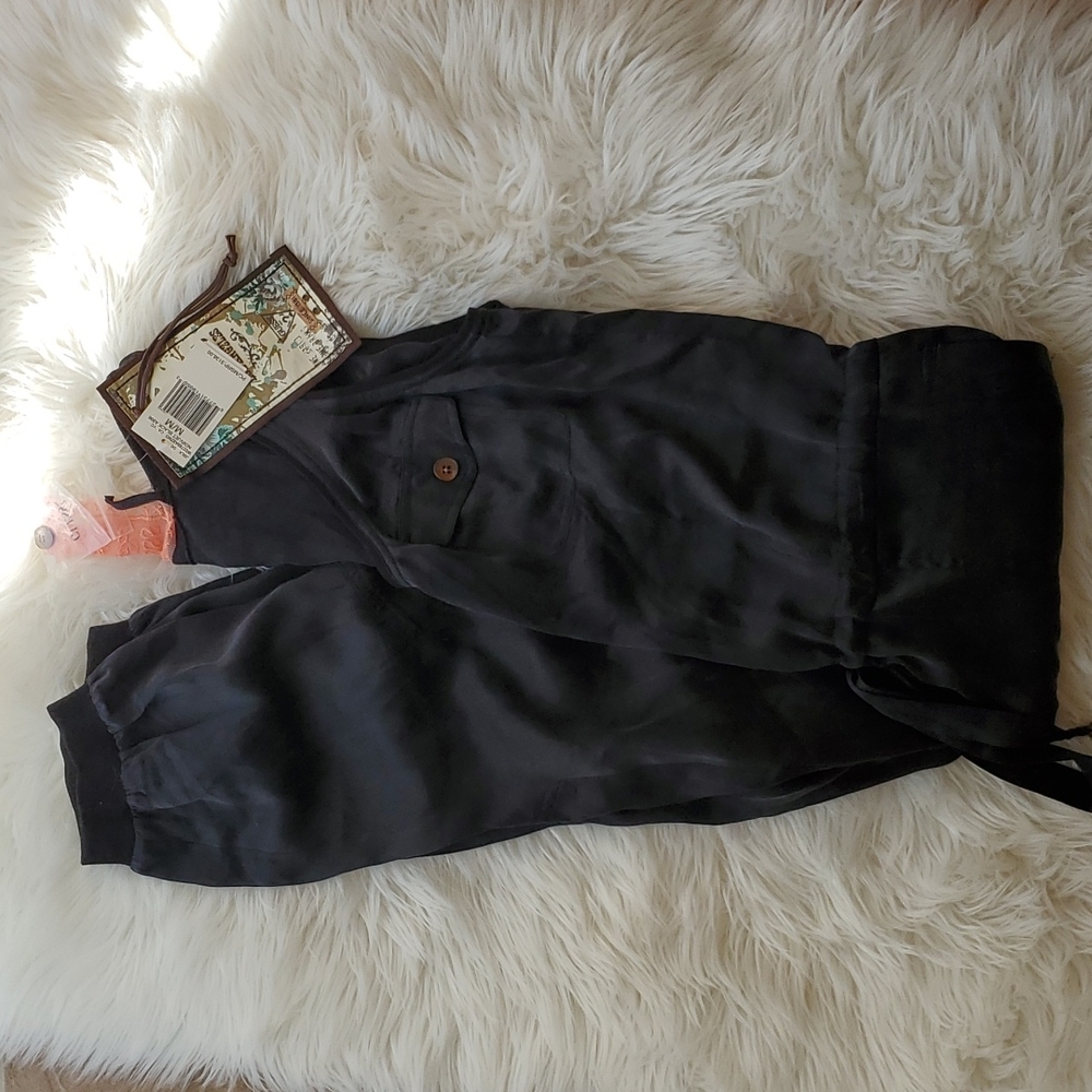 Silk Guess jumpsuit - Picture 1 of 8